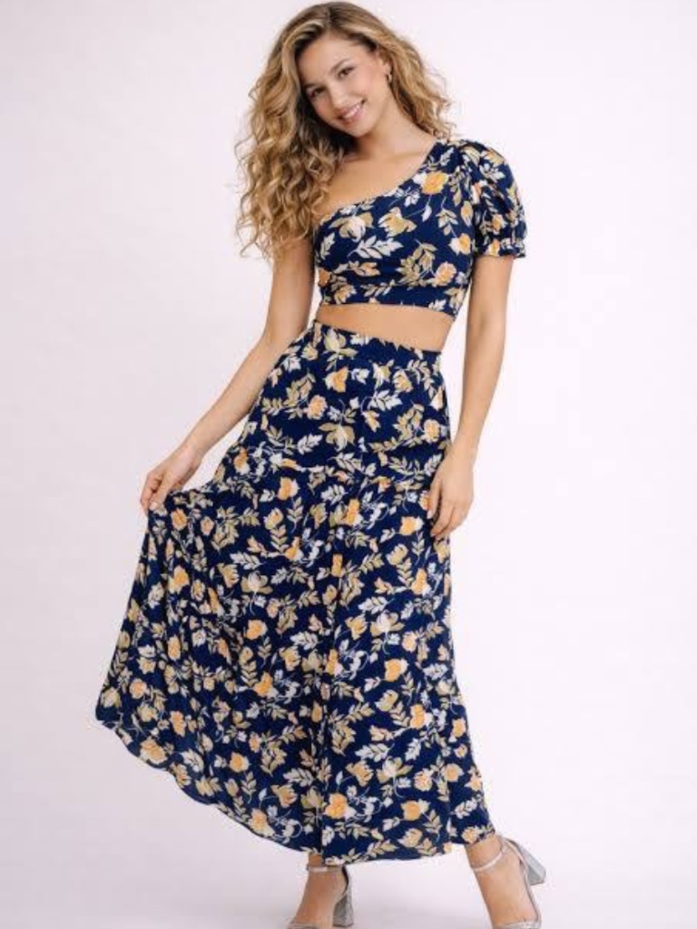 Seven Wonders Two Piece Set - Crop Top & Skirt Size X-SMALL